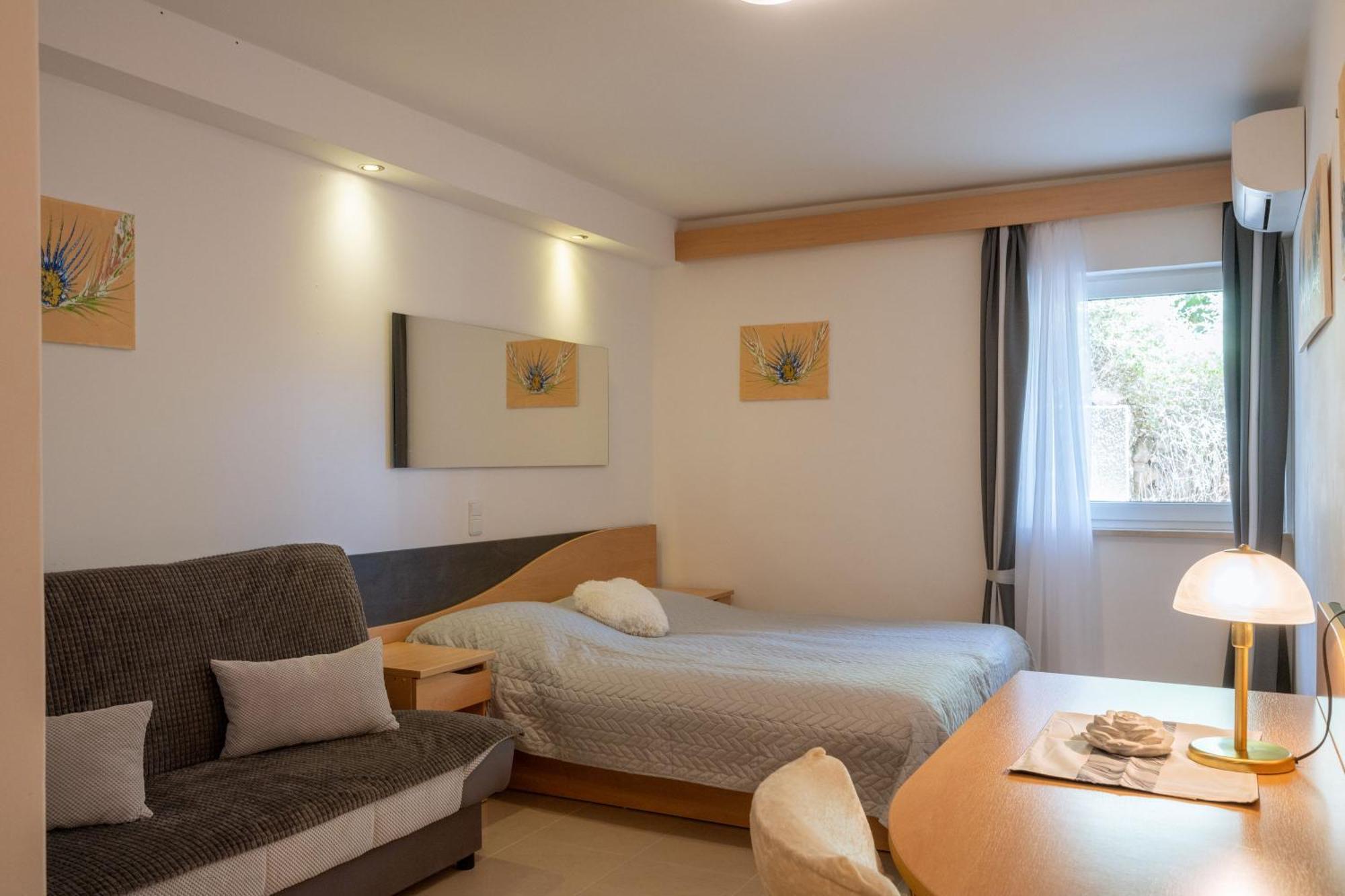 Apartmani Marelic - Sun Beach Zavalatica Eksteriør bilde