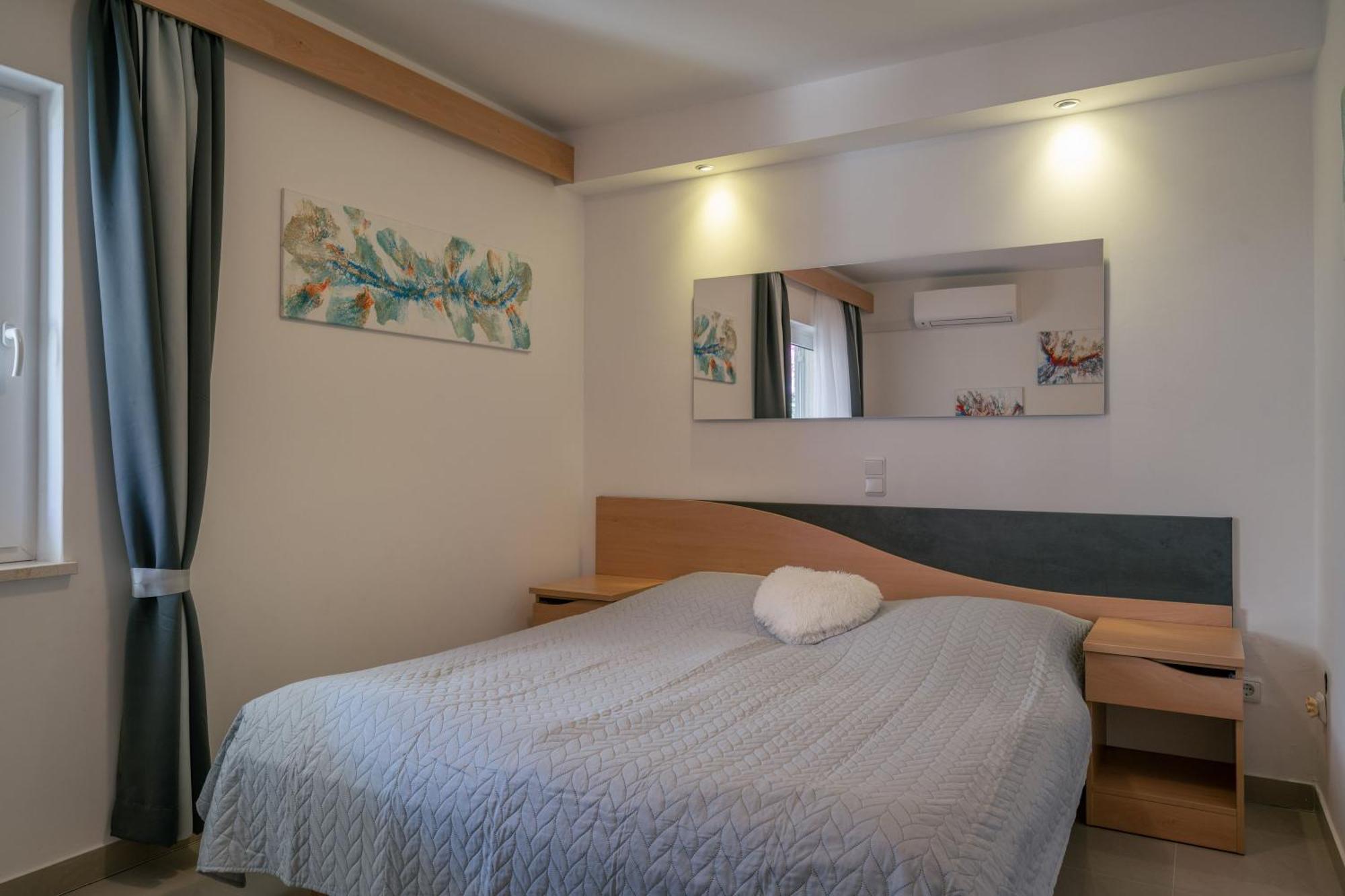 Apartmani Marelic - Sun Beach Zavalatica Eksteriør bilde