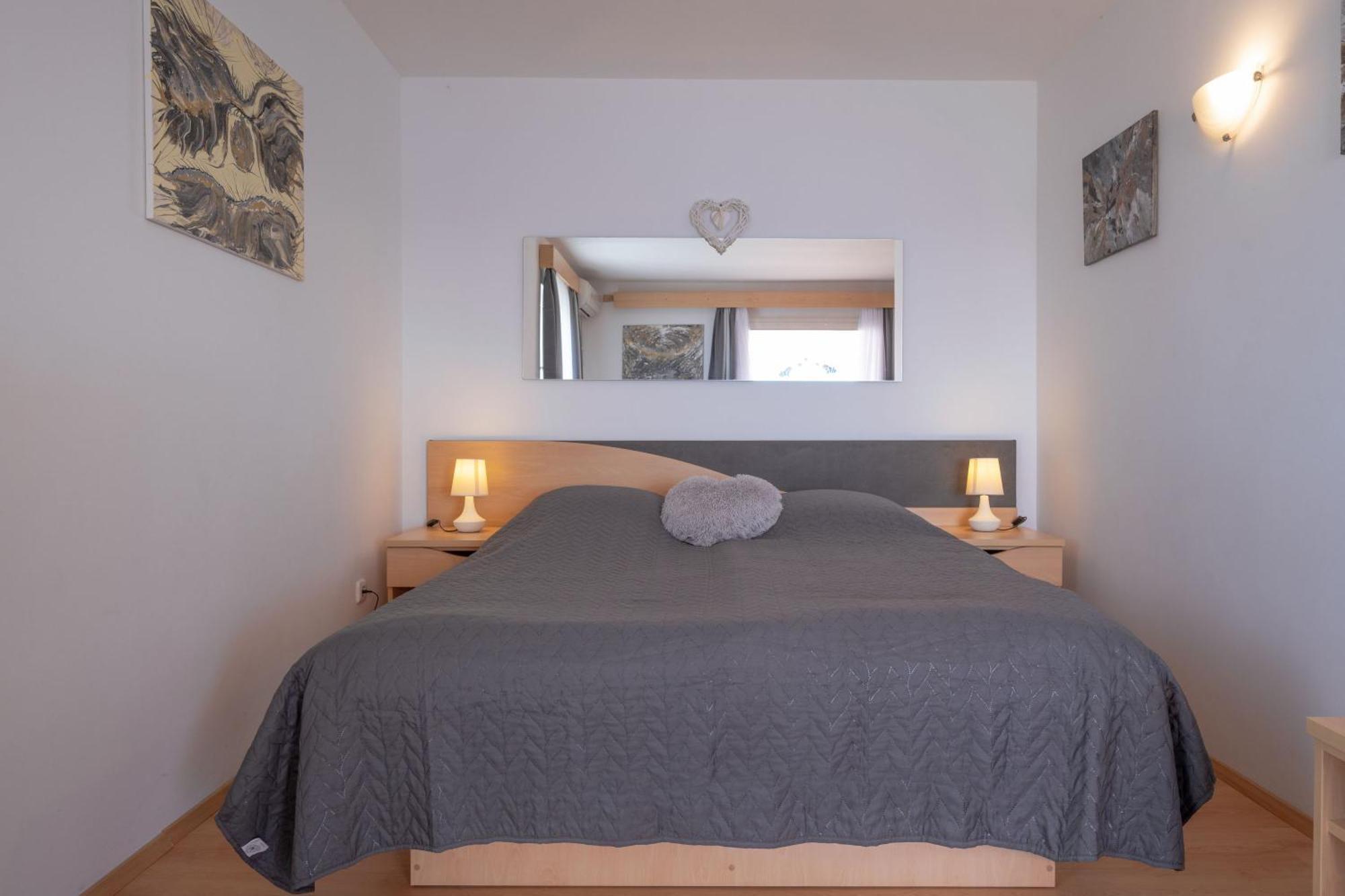 Apartmani Marelic - Sun Beach Zavalatica Eksteriør bilde