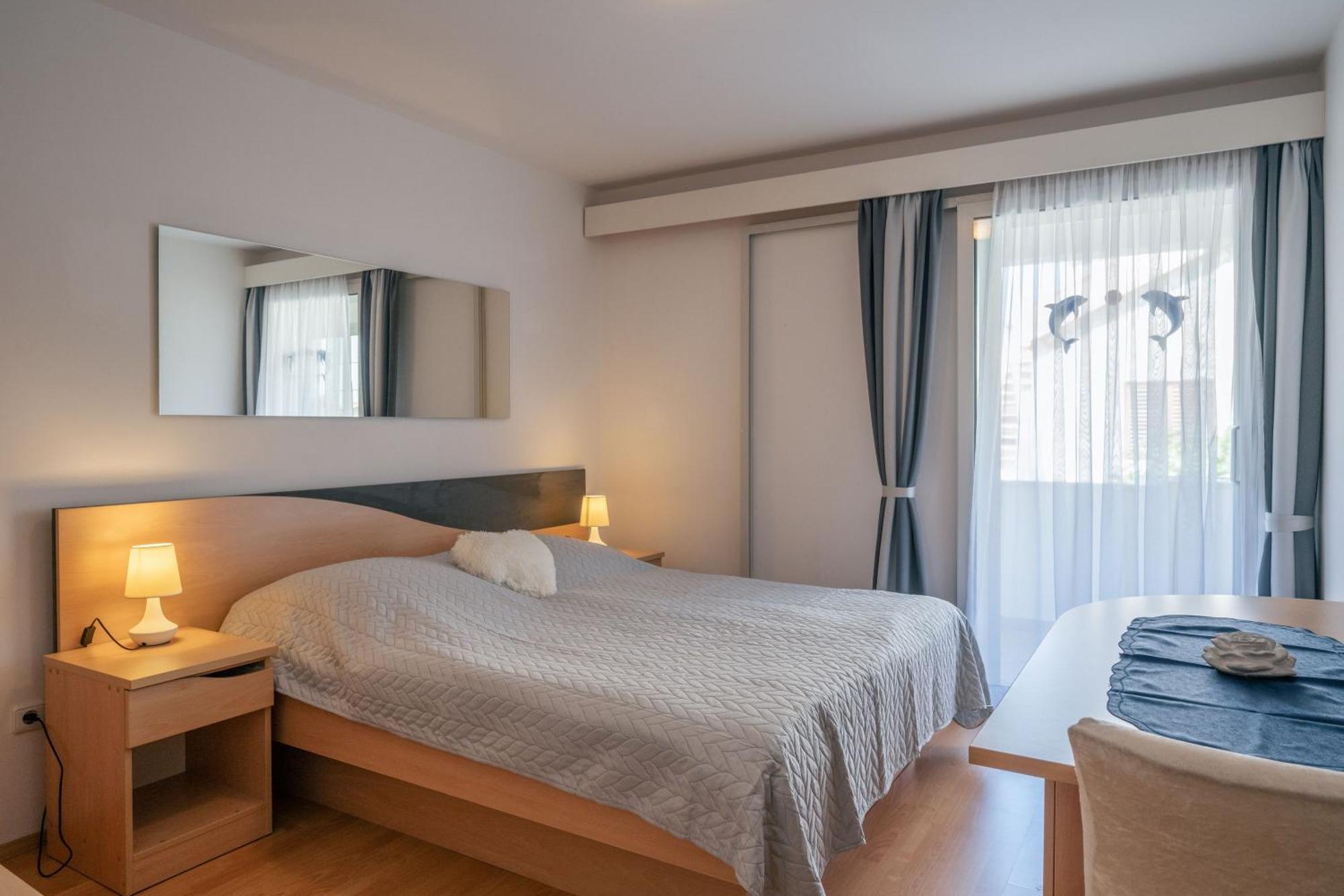 Apartmani Marelic - Sun Beach Zavalatica Eksteriør bilde