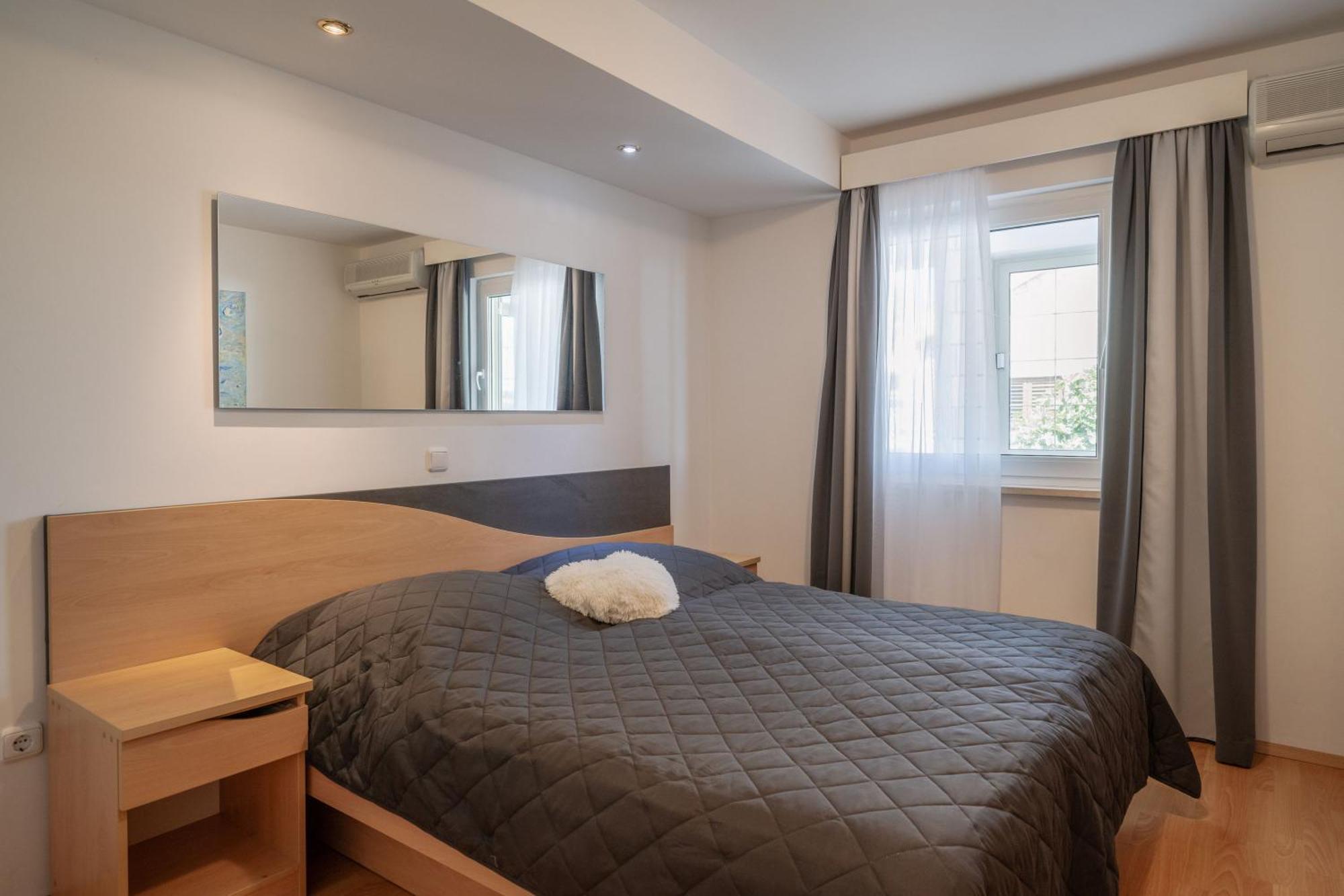 Apartmani Marelic - Sun Beach Zavalatica Eksteriør bilde